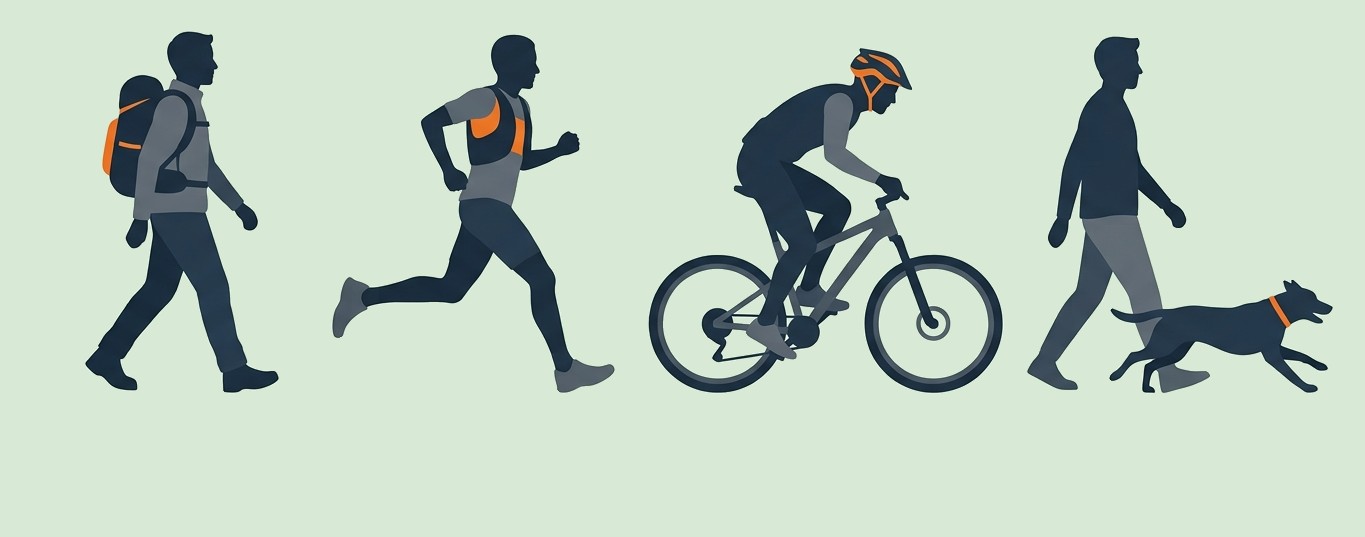 Quatre silhouettes de profil : un randonneur qui marche, un coureur, un vététiste en descente et un promeneur dont le chien détaché court devant